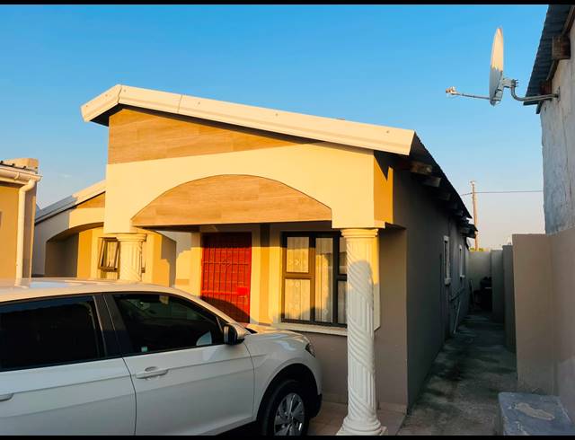 2 BEDROOM HOUSE FOR SALE IN KWAZAKHELE
